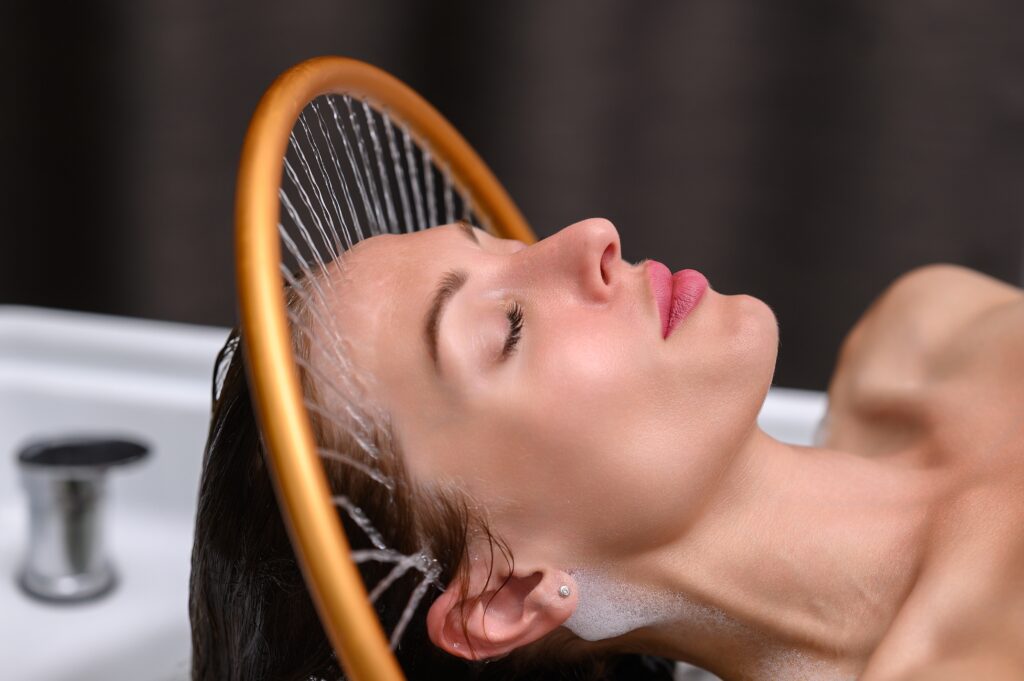 Close-up,Of,A,Woman,Receiving,A,Japanese-style,Head,Spa,Massage
